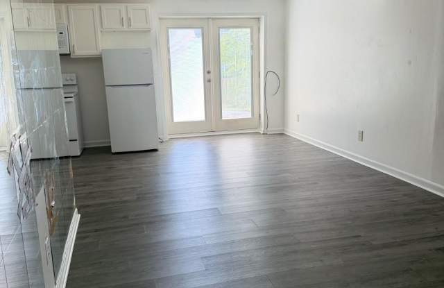 2911 HICKORY CREEK Court Gallery 4