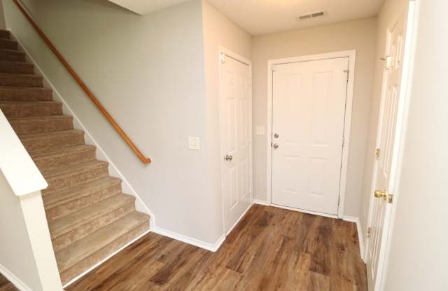 5 Bellmore Ct Gallery 2