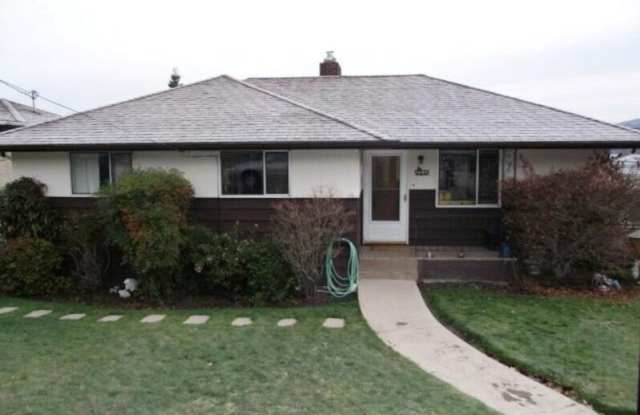 10840 Forest Ave S - 10840 Forest Avenue South, Bryn Mawr-Skyway, WA 98178