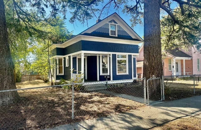 Centrally located. - 1923 West College Avenue, Spokane, WA 99201