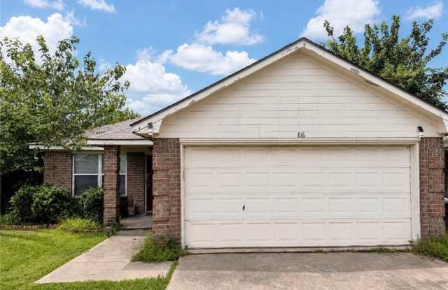 816 Azalea Court Gallery 1
