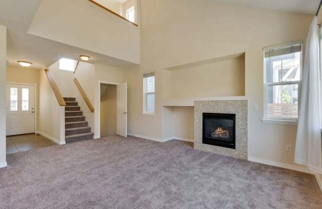 Beautiful 3-Bedroom, 2½-Bath Home with Open Floor Plan in East Fort Collins - 2133 Nancy Gray Avenue, Fort Collins, CO 80525