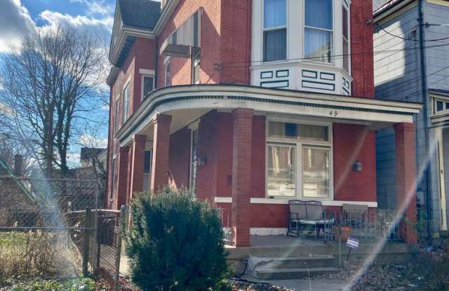 5 Bed/ 3 Bath on Parker Mins from UC  for Only $775/pp ($3,875/mo) Gallery 1