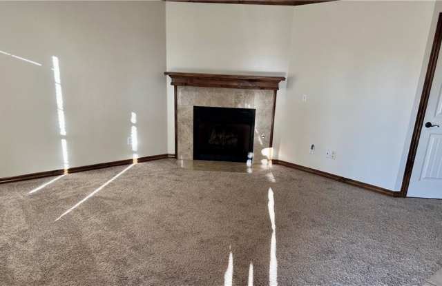1408 N Lark Street Gallery 3