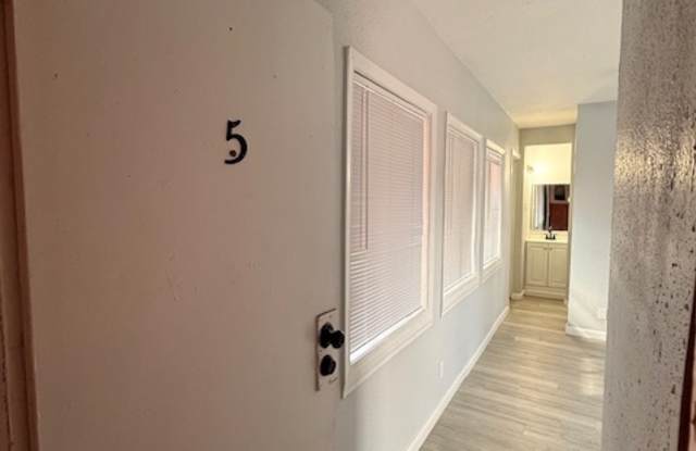 1322 N. E St.#5 photos photos