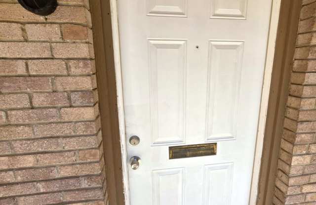 Spacious 1 Bed, 1 Bath Apartment in NW OKC Gallery 3
