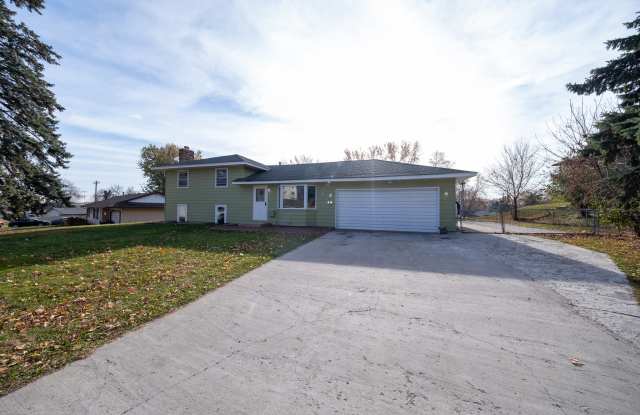 445 Walnut Ln. - 445 Walnut Lane, Apple Valley, MN 55124