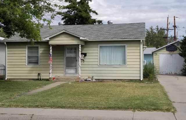 2 Bed 1 Bath House W/A Garage for Storage!!!!!! photos photos