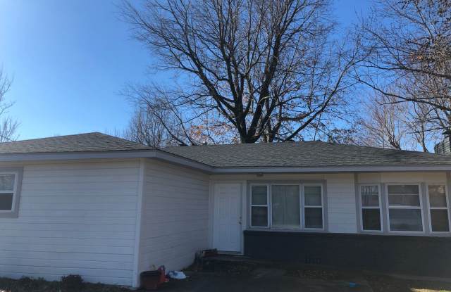 3 bedroom 2 bath HOME in Farmington / FARM SCHOOL DIST - 12396 West Highway 62, Farmington, AR 72730