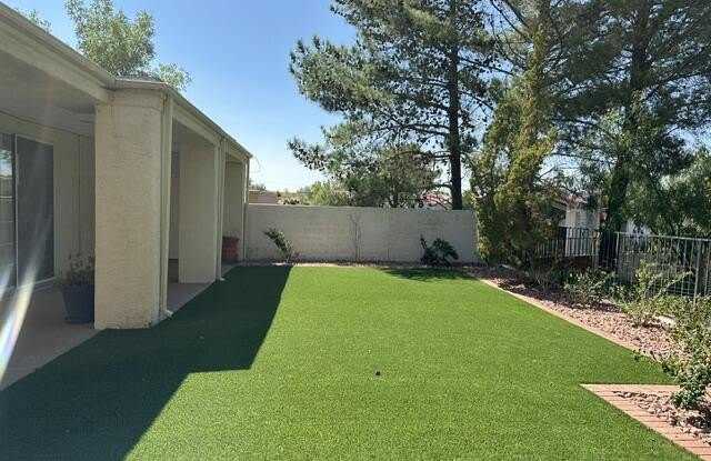 1027 LOS JARDINES Circle Gallery 2