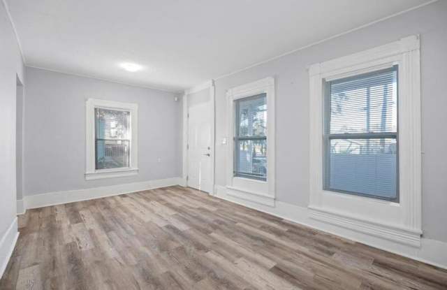 1648 West 36th Street-1 Gallery 4