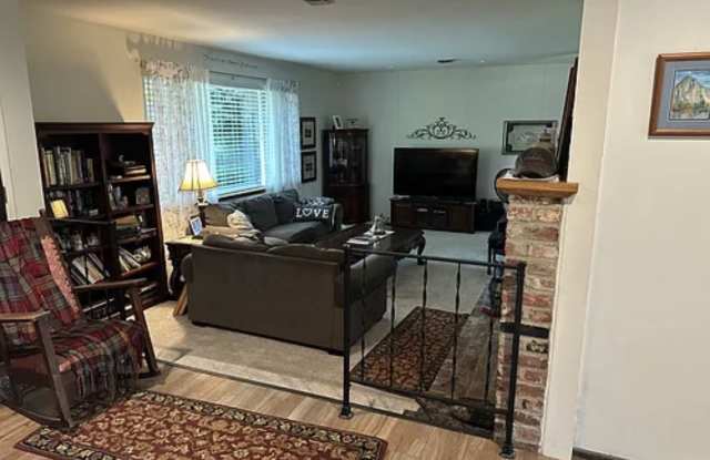 554 Loma Vista Drive Gallery 4