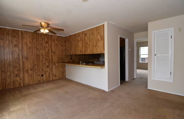 Newly Renovated 2-Bedroom Apartment in Hill Place on Walden Drive! Gallery 4