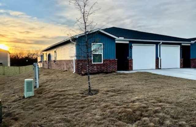 3410 SW Adoration St - 1 photos photos