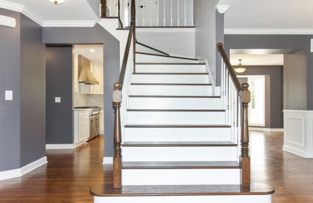 24104 Ascot Court Gallery 3