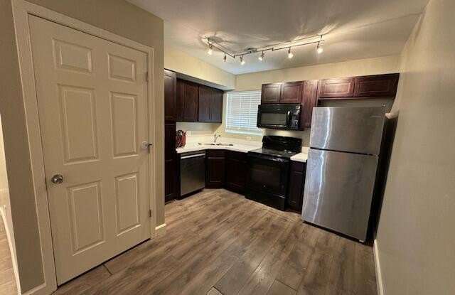 310 W EARLL Drive unit: 109 photos photos