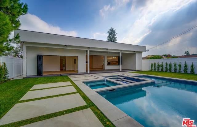 5511 LEGHORN Avenue Gallery 3