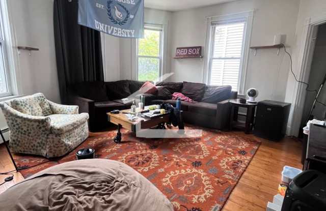 5 Bed 2 Bath - Brigham Circle Gallery 1
