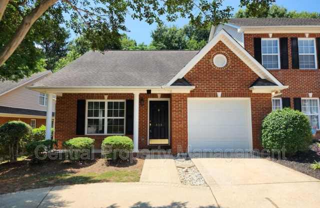 303 Rexford Drive Gallery 1