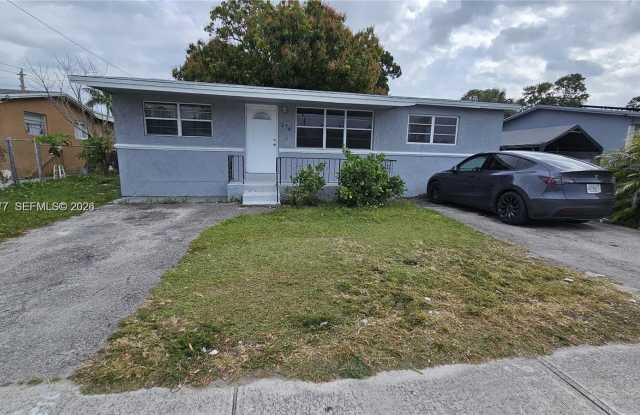 374 NW 31st Ave photos photos