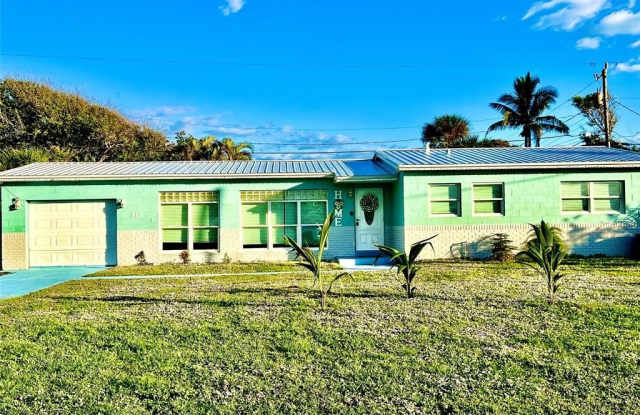 133 NE First Street photos photos