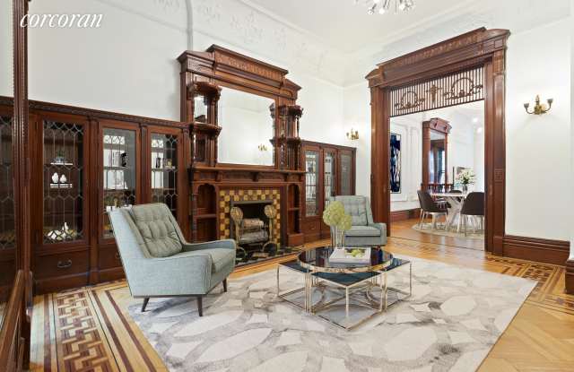 272 Berkeley Place Gallery 2