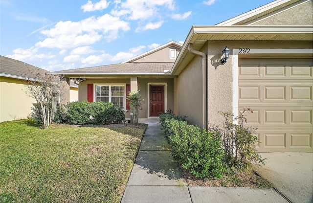 2312 MARTINS RUN - 2312 Martins Run, Tavares, FL 32778