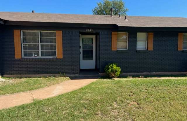 2333 Marsalis Drive Gallery 3