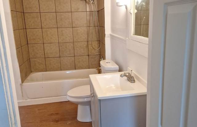 205 Beecher Street - 3 Gallery 2