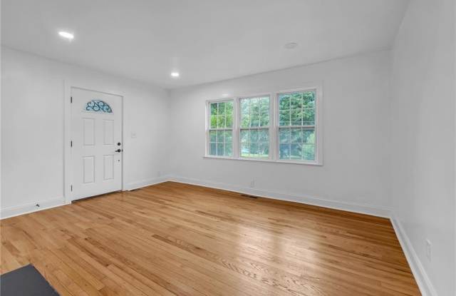 1803 S Gordon Street SW Gallery 4