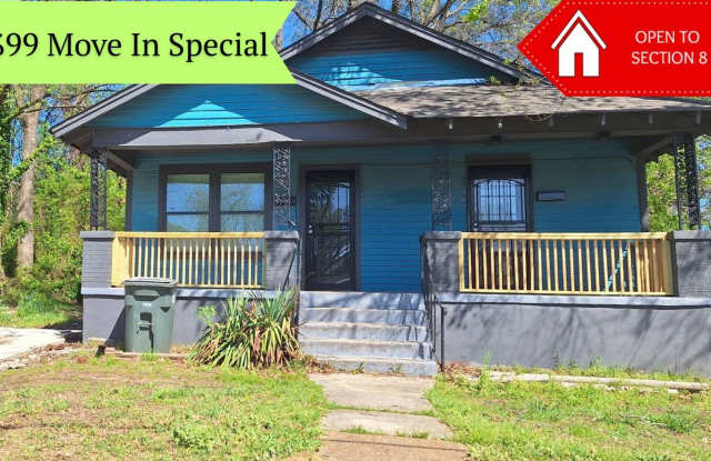 Come see this Charming 1 bedroom 1 bathroom duplex off of S. Parkway photos photos