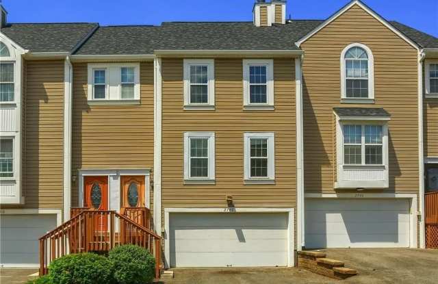 2748 Hunters Point Dr photos photos