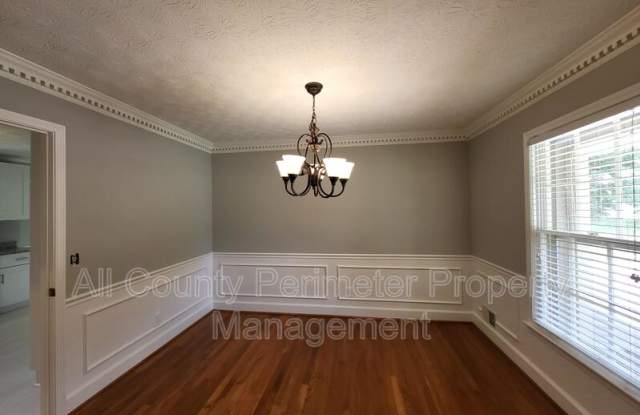 4548 Shallowford Road Gallery 4