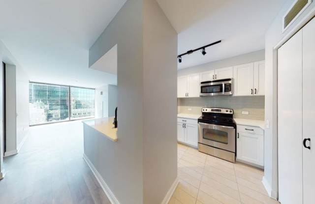 379 North Wells St. photos photos