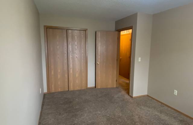 Quail Hollow Townhomes Gallery 3