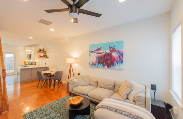 Beautiful & Stylish Graduate Hospital Neighborhood Home Gallery 3