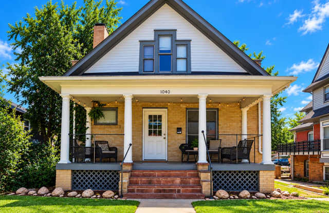 AVAILABLE FOR 27-28 PRELEASING 9 bedroom house, All utilities included in rent Gallery 1