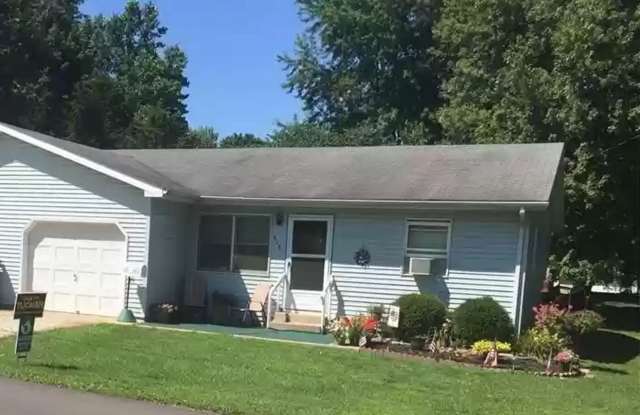 Remodeled 2 Bedroom - 415 11th Street, Covington, IN 47932