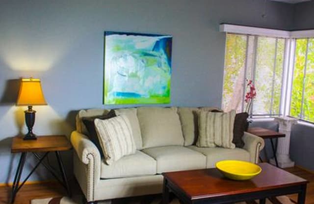 2446 F St - 2446 F St, San Diego, CA 92102
