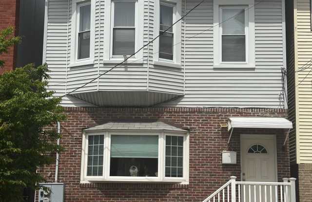 265 CAMBRIDGE AVE photos photos