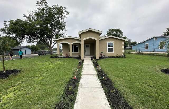 455 DEMYA DR Gallery 3