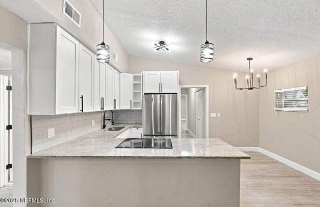 3406 EVE Drive W Gallery 1