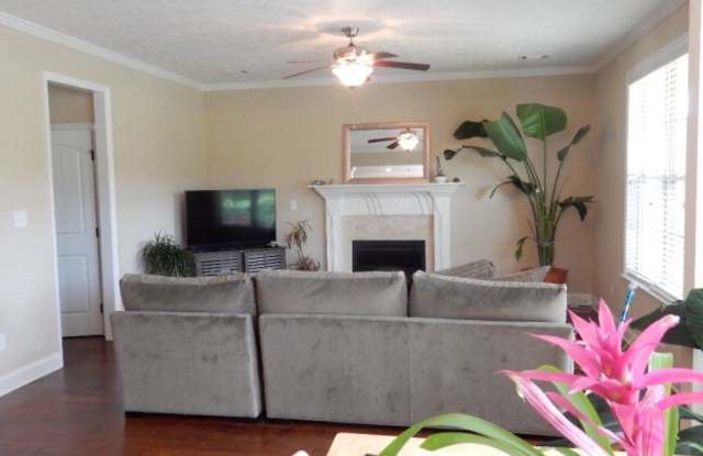 5550 Connor Drive Gallery 3