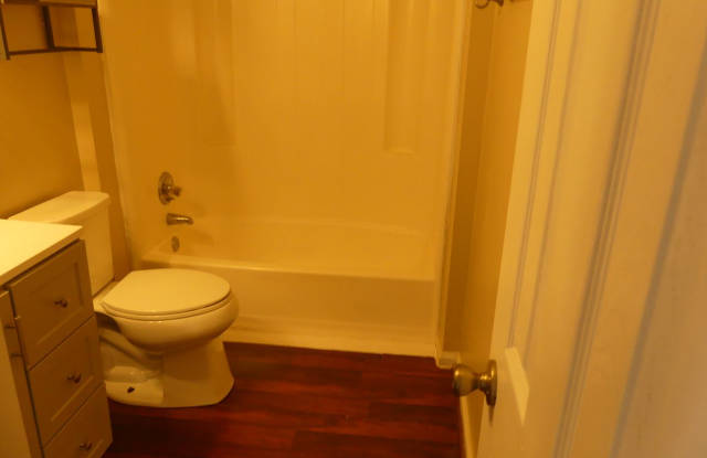 28 B Lyford Key, Hampton, Va. 23666 Gallery 3