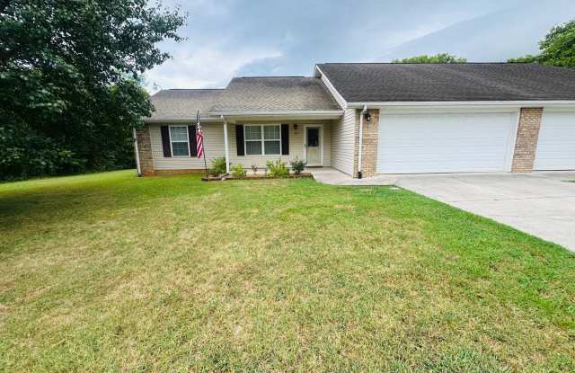 3 bedroom, 2 bath w/ 2-car garage convenient to Sevier, Knox & Jefferson Counties - available now photos photos