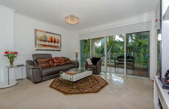 1824 Brickell Avenue Gallery 2