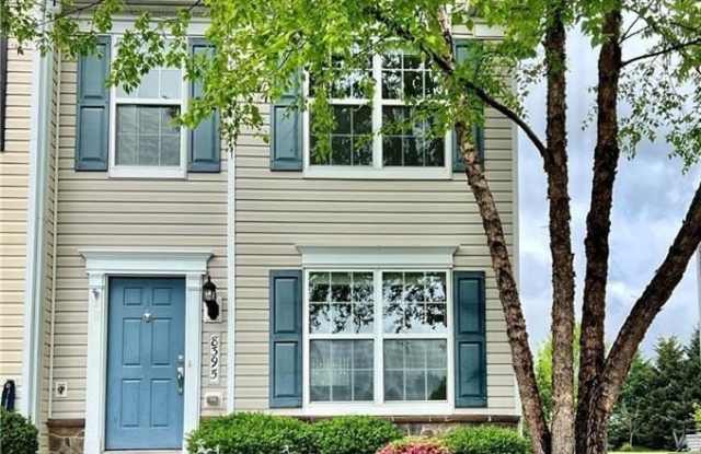 8395 Saylor Court - 8395 Saylor Court, Breinigsville, PA 18031