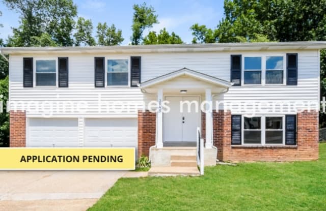 2945 Sean Parkway - 2945 Sean Parkway, Oakville, MO 63129