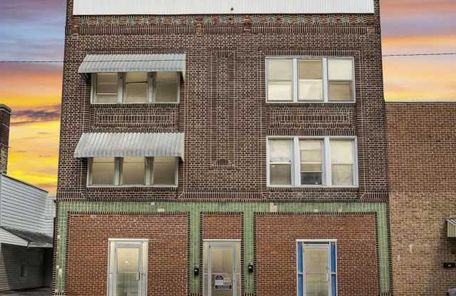 727 E MARKET Street - 727 East Market Street, York, PA 17403