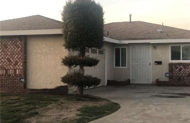 2713 W 154th Street - 2713 West 154th Street, Compton, CA 90220